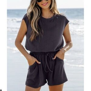 LOFT Soft Charcoal Gray Sleeveless Romper w Tie Waist Crossover Cutout Back Sz L